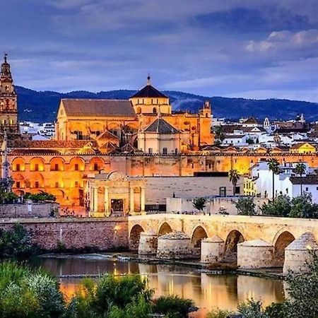 Apartamento Al-Zhara, Junto Puente Romano Lägenhet Córdoba Exteriör bild