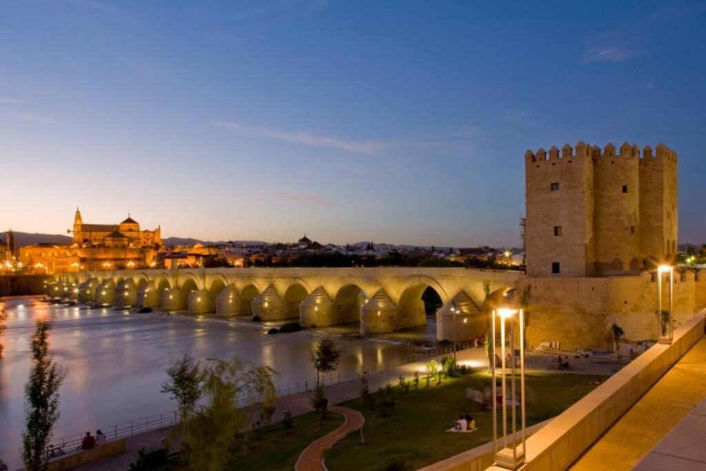 Apartamento Al-Zhara, Junto Puente Romano Lägenhet Córdoba Exteriör bild